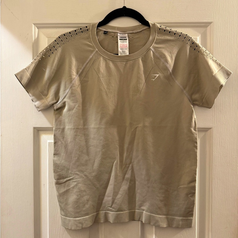 NWOT Gymshark Energy + Seamless T-shirt women’s Sz Small